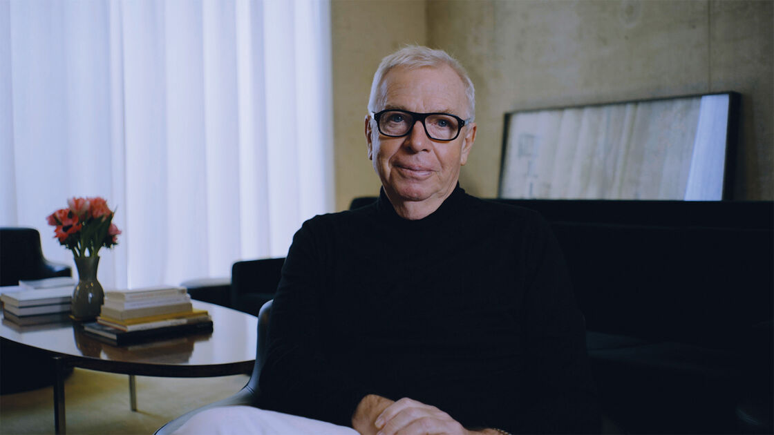 Poträtfoto von Pritzker-Preisträger David Chipperfield