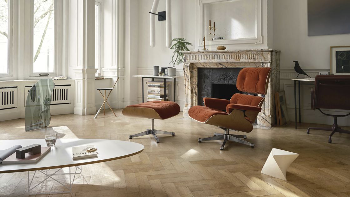 Eames Lounge Chair Orange