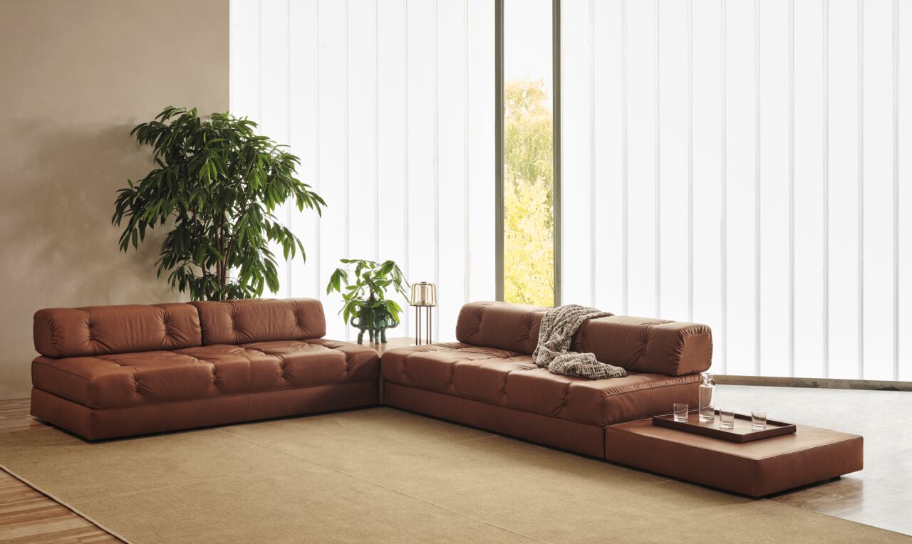 braunes Sofa Atrium in Wohnzimmer von Wittmann