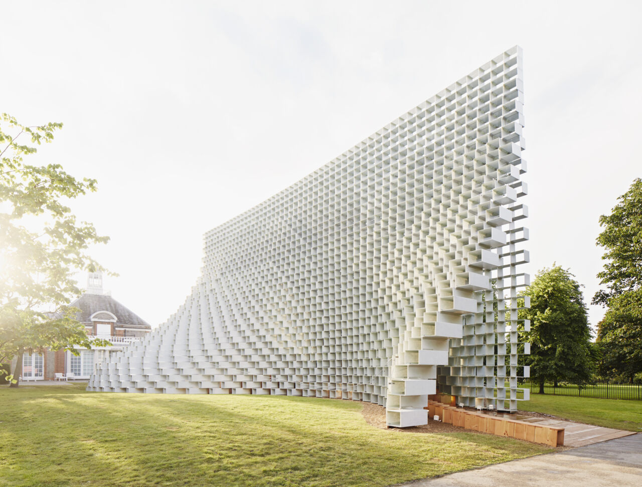 Serpentine Pavillon 2016 in den Kensington Gardens von Bjarke Ingels Group