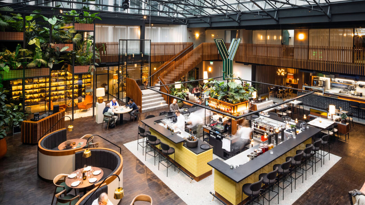 Bar und Restaurant im Design Hotel Yalo in Gent, Belgien
