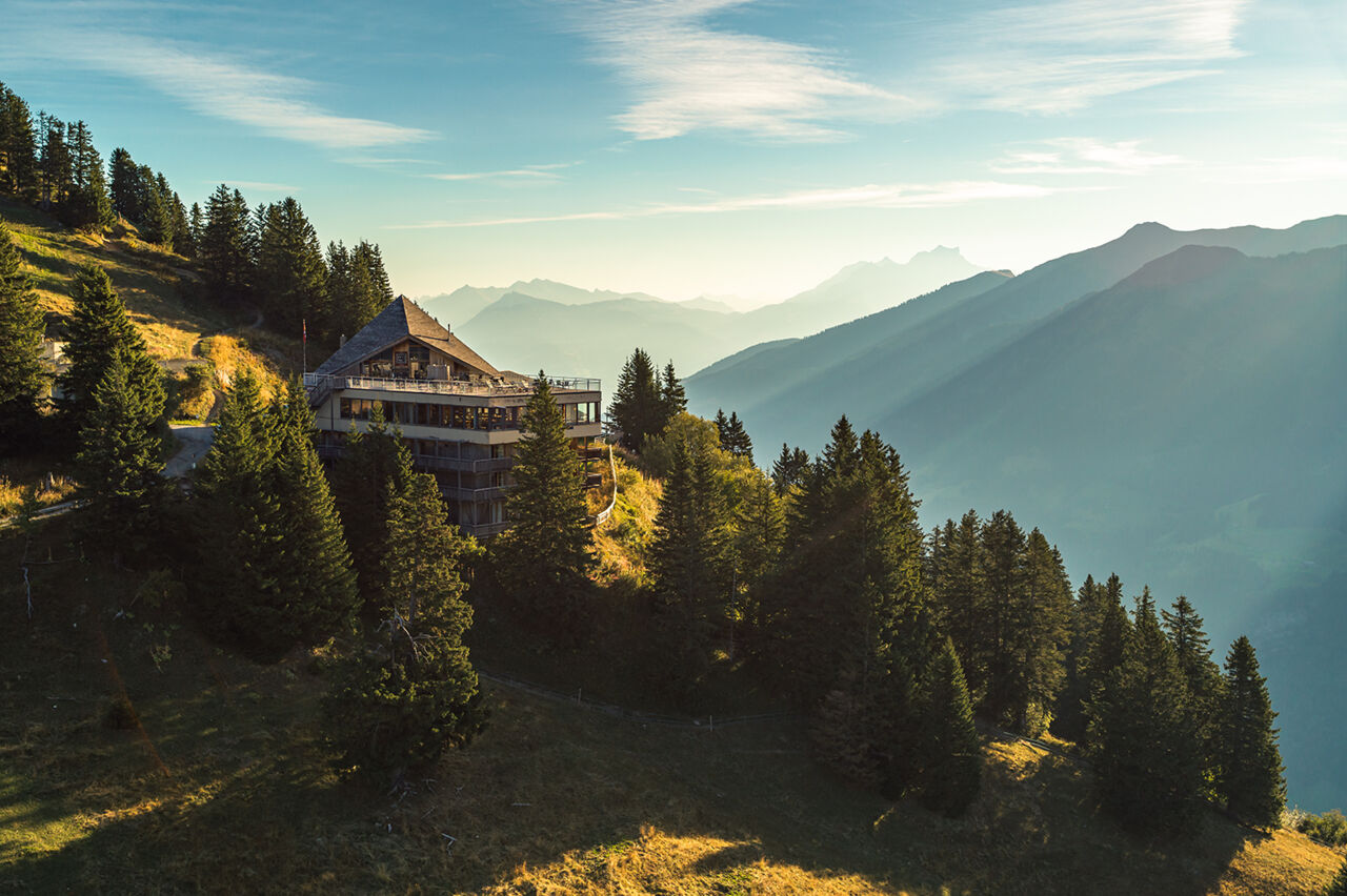 Hotel Plein Ciel mit Blick auf Bergkette Dents du Midi