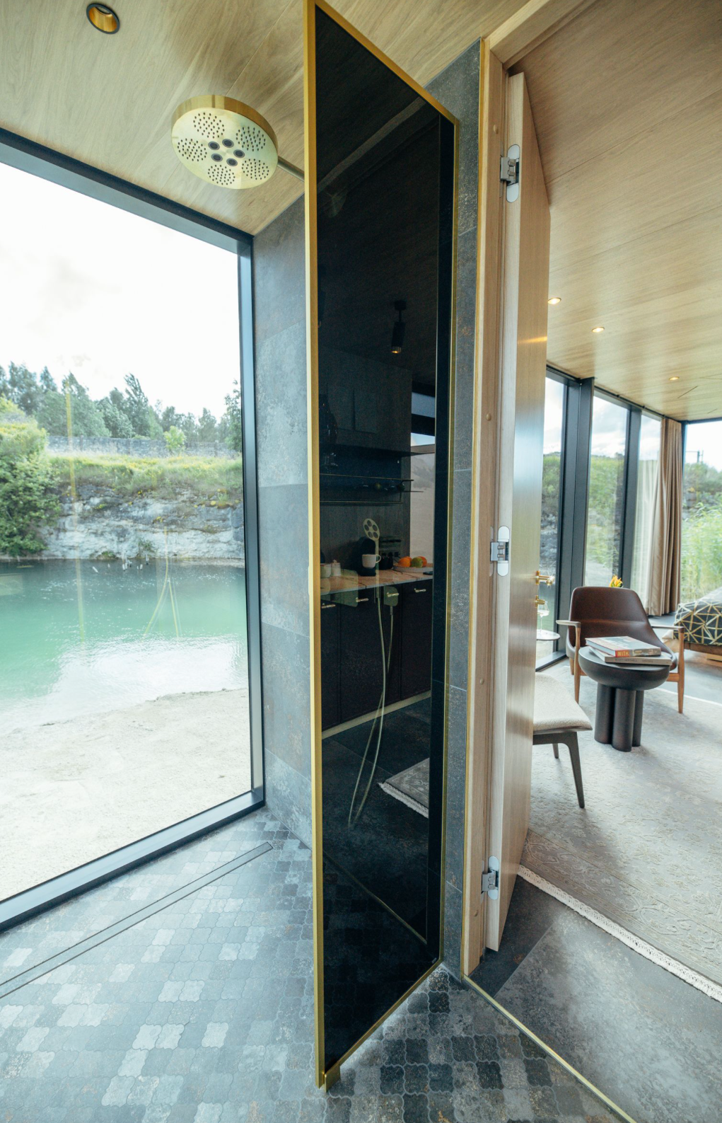 The ÖÖD Golden House_Dusche