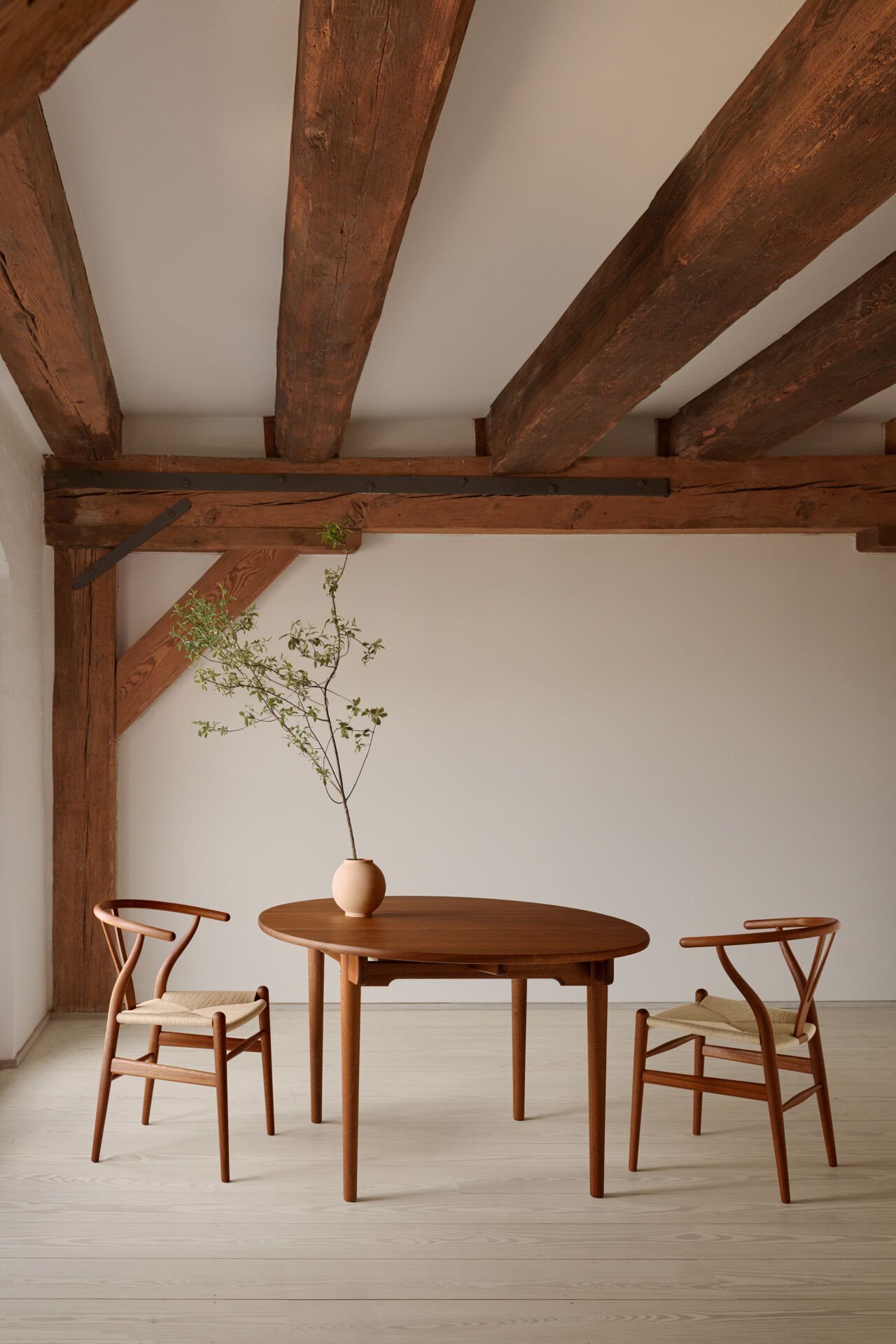 CH24 Wishbone Chair von Hans J. Wegner, geöltes Mahagoni Holz