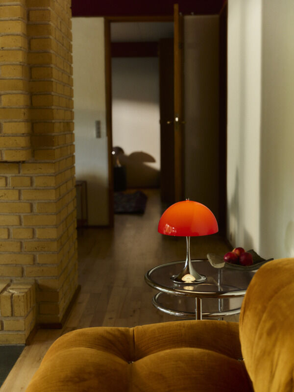 PanthellaOrginals-Panthella-250-Red-ON-Bagsvaerd-50003