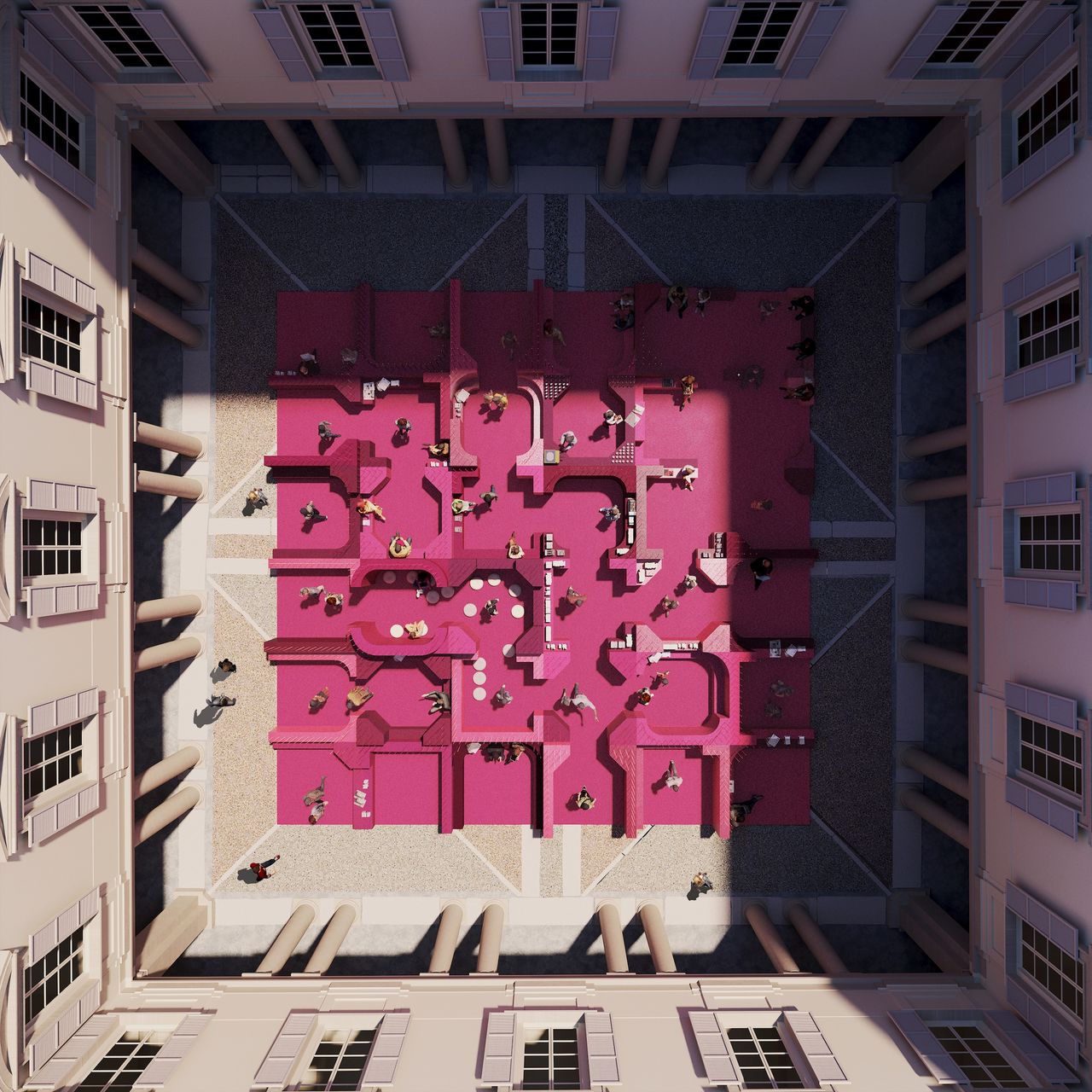 Draufsicht auf den Innenhof des Palazzo Litta mit der Installation von Lina Ghotmeh.