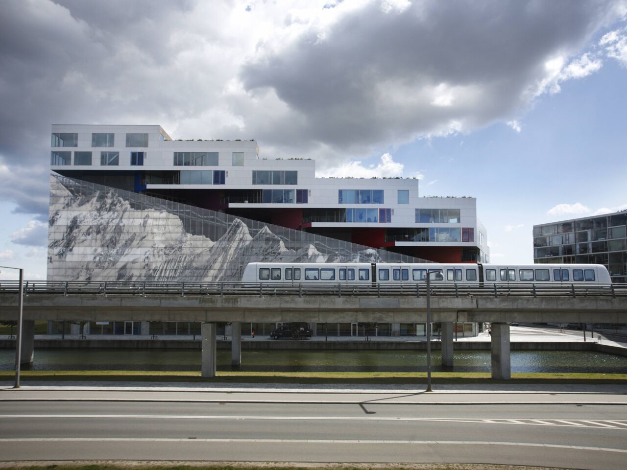 Mountain Dwellings "The Mountain" in Kopenhagen von Bjarke Ingels Group