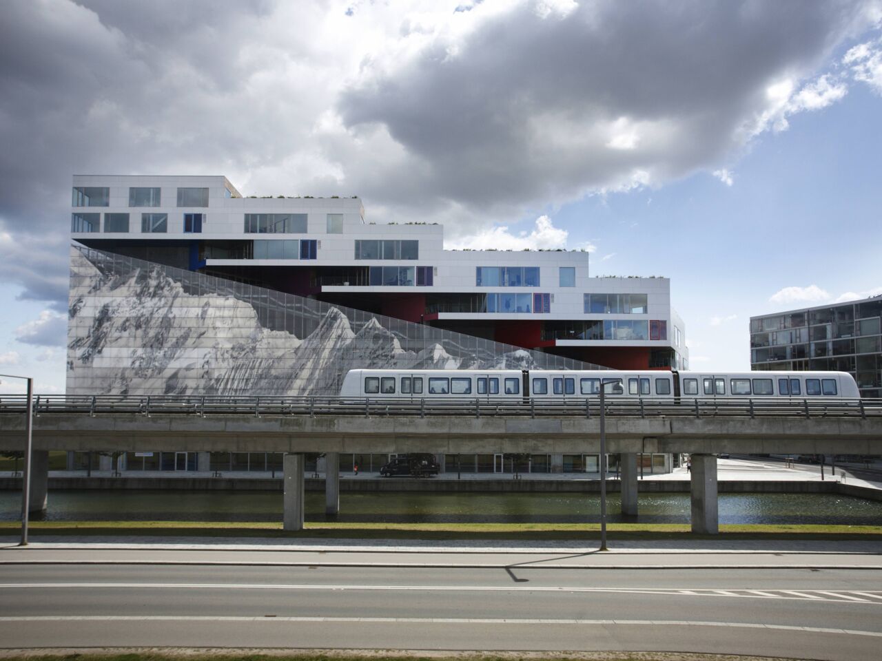 Mountain Dwellings "The Mountain" in Kopenhagen von Bjarke Ingels Group 