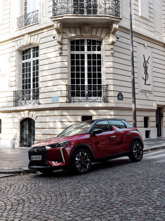 DS 3 E-Tense vor Musée Yves Saint Laurent in Paris