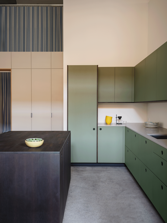 Moderne Inselküche von Reform