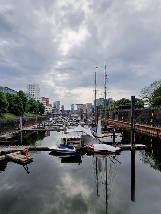 duesseldorf-medienhafen-club-marina