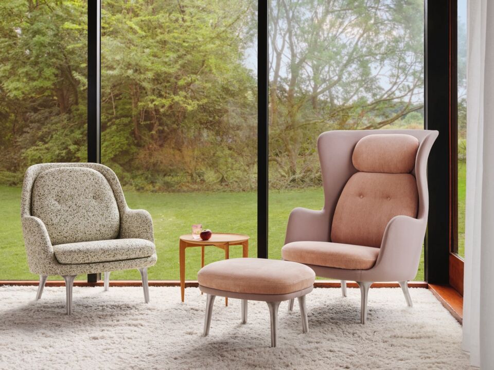 FH_Ro_chair_foot_stool_steelcut_2_605_Nabis_001_Fri_chair_Atom_124_Tray_Table_RGB Large