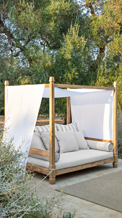 gervasoni-jeko-outdoor-canopy-sofa-design-paola-navone-2