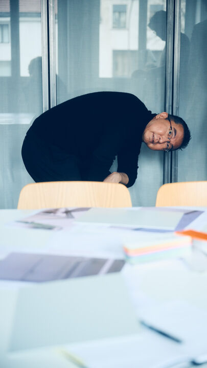 Sou Fujimoto in seinem Architekurbüro in Paris 3