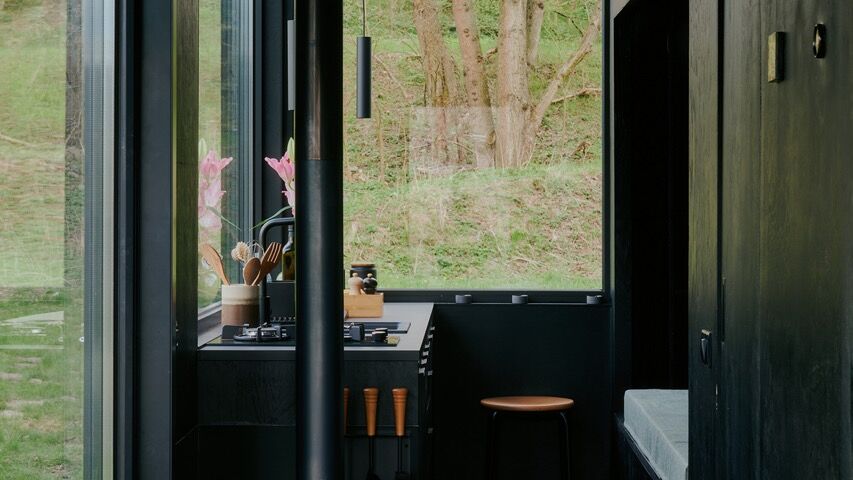 Kitchen View_Raus x Wehrmuehle_Cabin Model 2 designed by Sigurd Larsen_Credit_ Noel Richter Groß