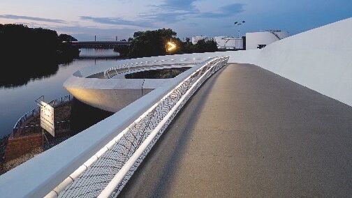 Brücke Ölhafen
