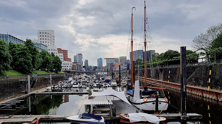 duesseldorf-medienhafen-club-marina