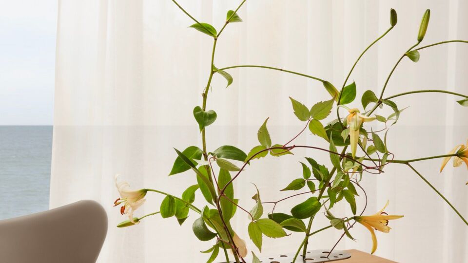 FH_Ikebana_longe_stainless_steel_RGB Large