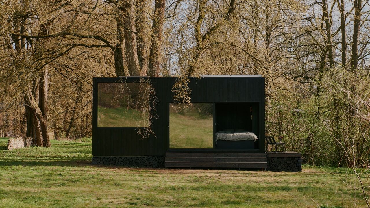 Cabin_ Bed window open, front view_Raus x Wehrmuehle_Cabin Model 2 designed by Sigurd Larsen_Credit_ Noel Richter Groß