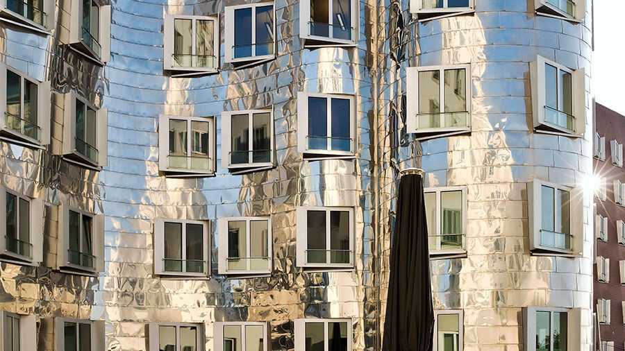 Neuer Zollhof im Medienhafen Düsseldorf von Frank O. Gehry