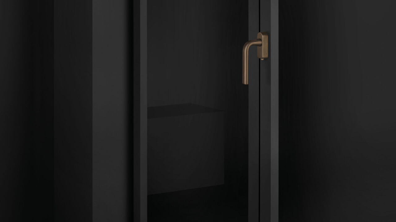 FSB_1242_Fenstergriff_abschließbar_Bronze_dunkel_Raum
