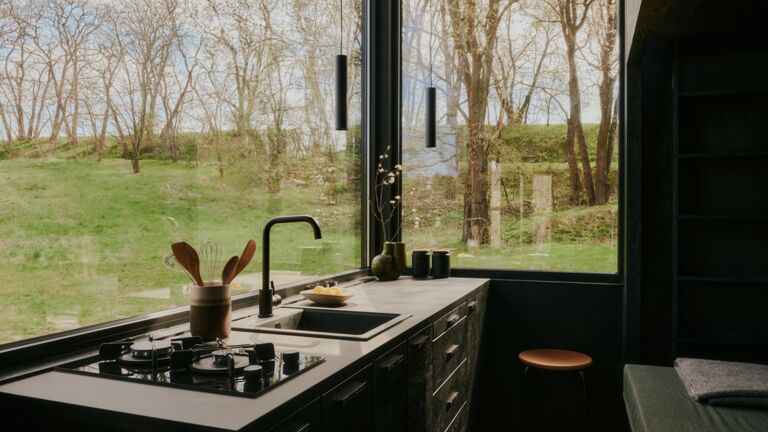 Kitchen 3_Raus x Wehrmuehle_Cabin Model 2 designed by Sigurd Larsen_Credit_ Noel Richter Groß
