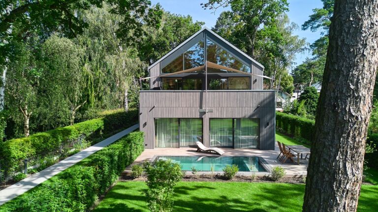 Groß (Baufritz Sommer, Haus, jetzt Motiv 1)