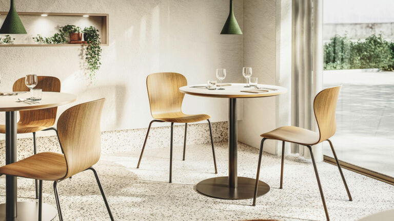 thonet-s-220-kleines-cafe thonet-s-220-kleines-cafe