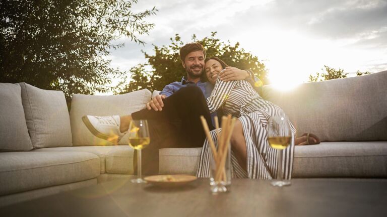 Lounge-Set-Ego  EGO_0105336-7800_Lounge Set EGO_0125619-7000_Lounge Tischgestell HPL_0104219-7200_Tischplatte-1