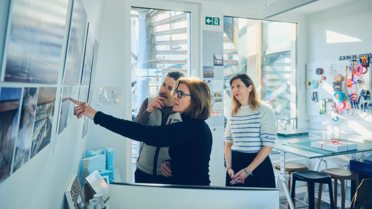 1997 in Chicago gegründet, arbeitet das internationale Architekturbüro Studio Gang außerdem von Dependancen in New York, San Francisco und Paris aus.  Mitten in Paris