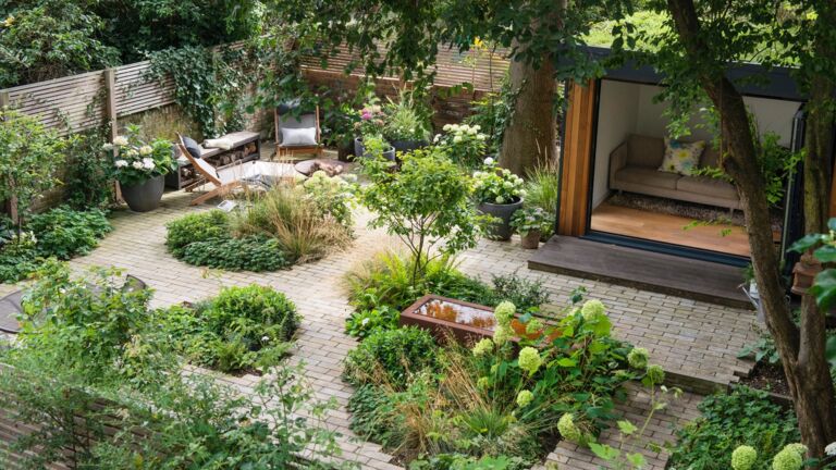 Groß (CAAA39C0-4208-4CC5-985A-EDC5CDDD4814) Groß (CAAA39C0-4208-4CC5-985A-EDC5CDDD4814)