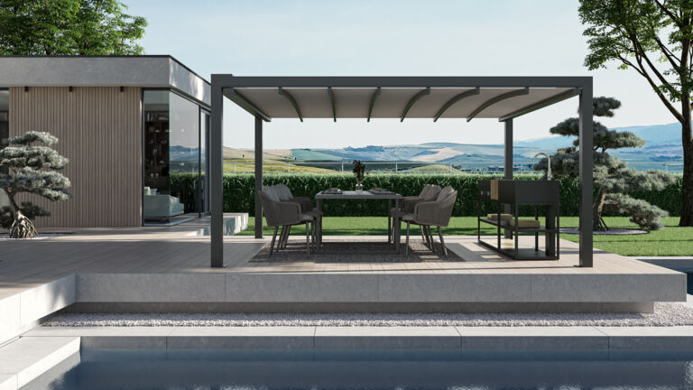 Dank ihrer justierbaren vertikalen Pfosten hält Pergola „Keplan“ selbst bei Neigungen des Geländes exakt die Waage. Ihr Flachdach aus faltbarem Tuch gibt je nach Wetter und Sonnenstand optional den Blick in den Himmel frei. www.keoutdoordesign.com Komplett anpassungsfähig