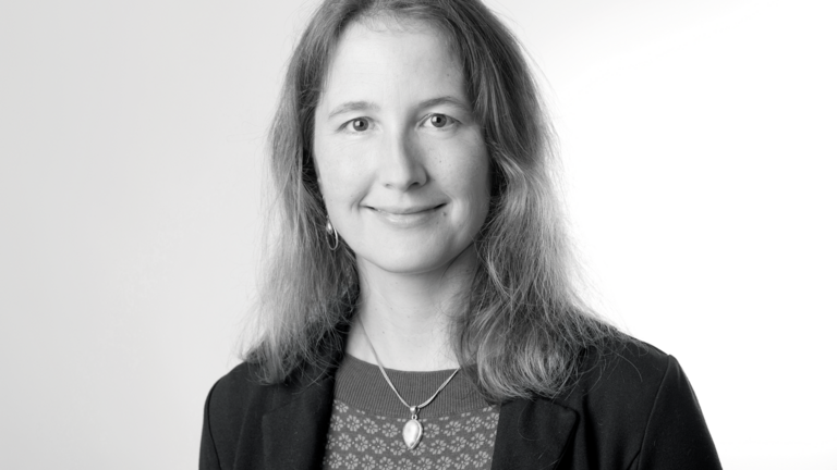 Dr. Melanie Herget Foto_Sonja Rode_Lichtfang_1_tz_SW Large Dr. Melanie Herget Foto_Sonja Rode_Lichtfang_1_tz_SW Large